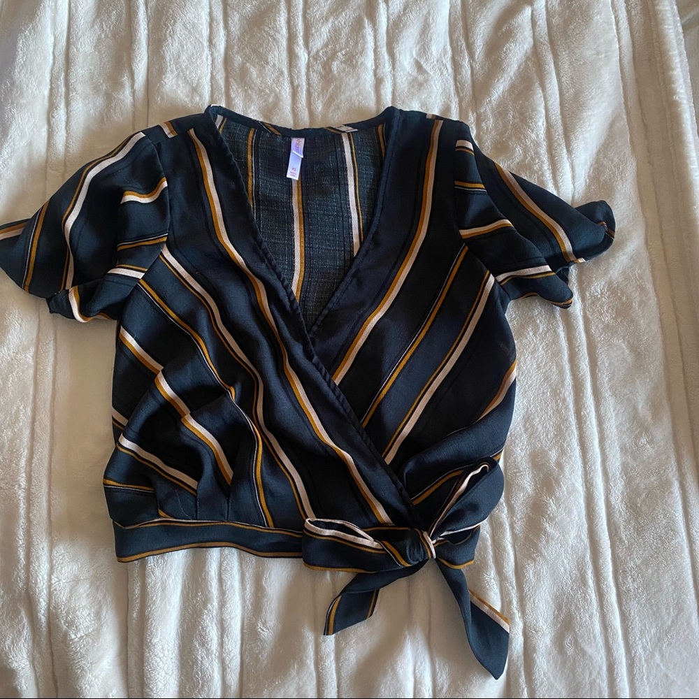 Xhilaration Cropped Striped Blouse